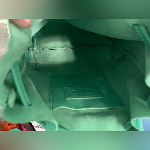 Large Bucket Bag in West Palm Beach with matching wallet - Picture 7 of 15